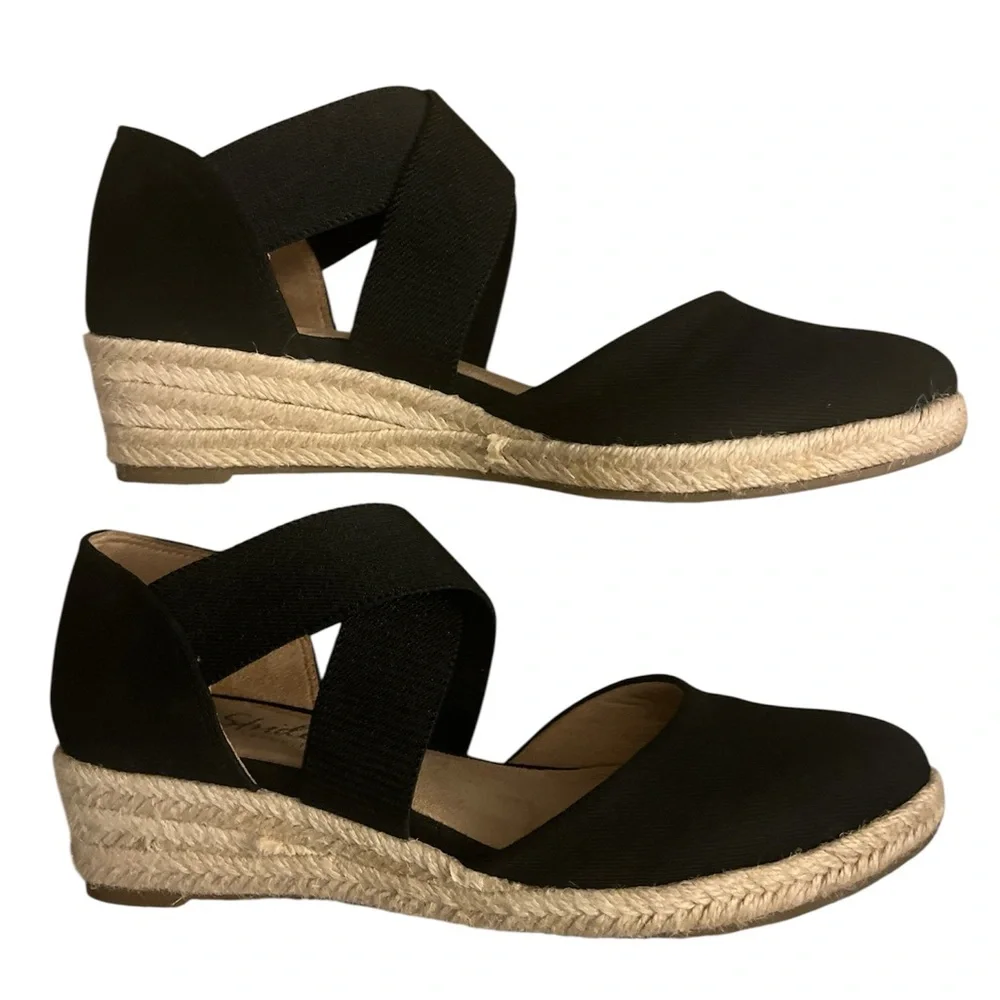 Life Stride Black and Tan Wedge Sandals Keaton espadrille size 8.